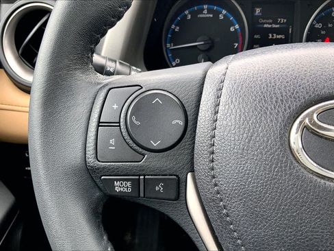 Used 2017 Toyota RAV4 XLE AWD/4WD image 24