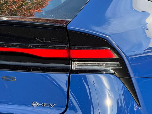 New 2026 Toyota Prius XLE image 32