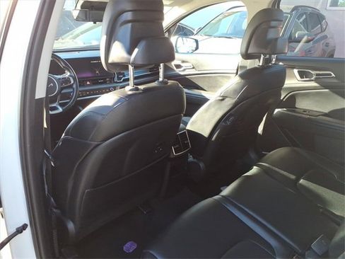 Used 2023 Kia Sportage EX image 8