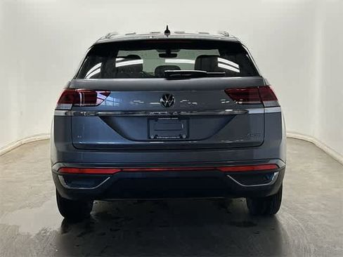 Certified 2023 Volkswagen Atlas Cross Sport SE image 4