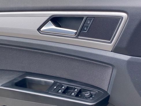 Used 2020 Volkswagen Atlas Cross Sport S image 17