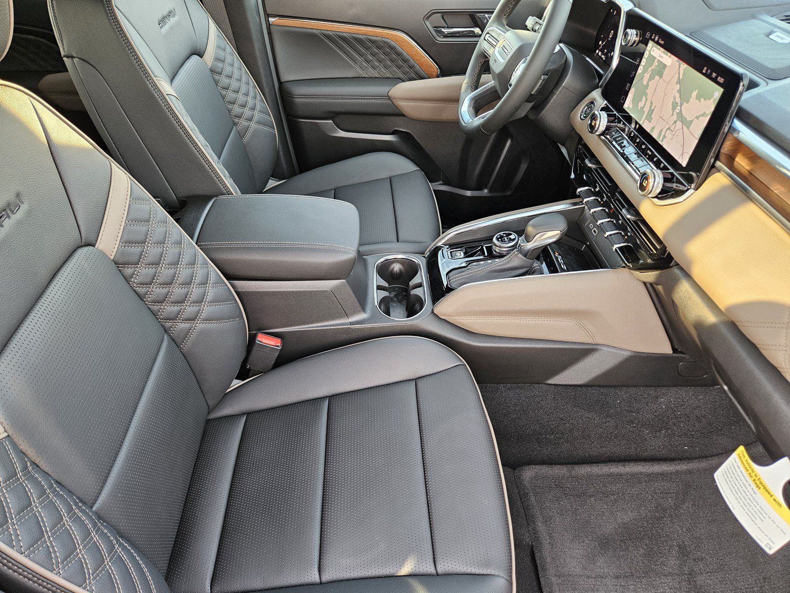 New 2026 GMC Canyon Denali AWD/4WD image 10