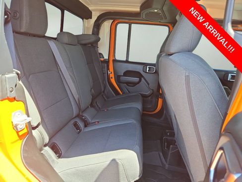 Used 2025 Jeep Gladiator Sport AWD/4WD image 27