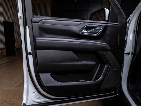 Used 2023 GMC Yukon AT4 w/ AT4 Premium Plus Package image 37