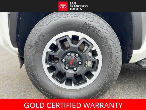 Certified 2026 Toyota 4Runner SR5 AWD/4WD image 9