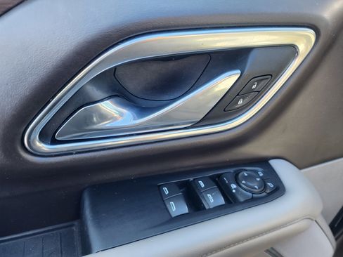 Used 2021 Chevrolet Suburban LS image 24