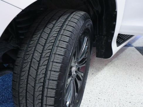 Used 2023 Lexus GX 460 Luxury w/ Sport Design Package image 9