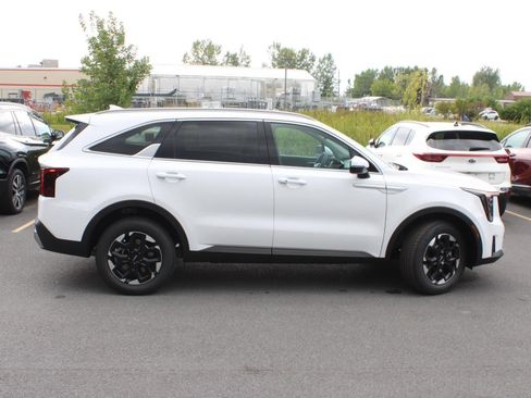 New 2026 Kia Sorento S image 12