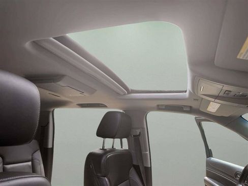 Used 2015 Chevrolet Suburban LT AWD/4WD image 9