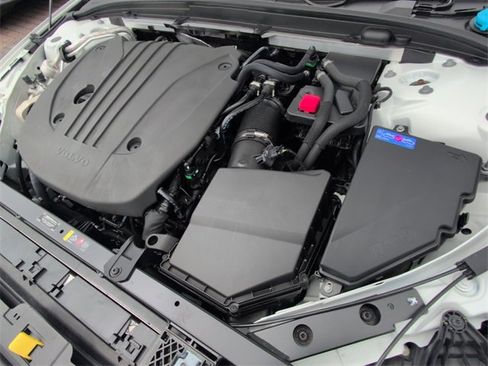 Certified 2024 Volvo S60 B5 Plus image 13