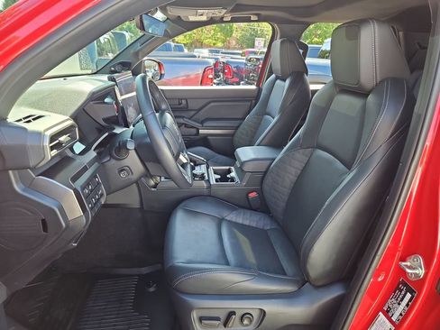 Used 2025 Toyota 4Runner TRD Off-Road Premium AWD/4WD image 12