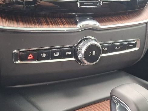 Used 2023 Volvo XC60 B5 Plus w/ Climate Package AWD/4WD image 15