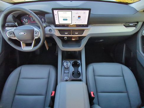 New 2026 Ford Explorer Active w/ Active Comfort Package image 15