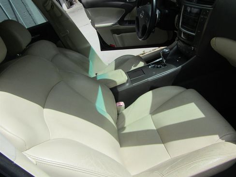 Used 2010 Lexus IS 250 image 12