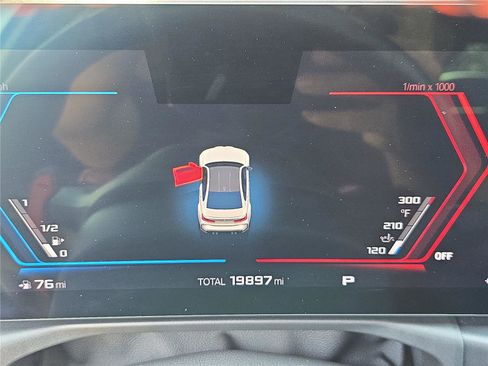 Used 2023 BMW M3 Competition w/ M Carbon Exterior Package image 27