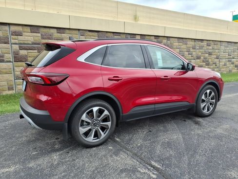 Used 2023 Ford Escape Platinum w/ Premium Technology Package AWD/4WD image 11