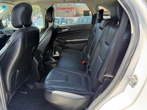 Used 2018 Ford Edge Titanium w/ Equipment Group 301A FWD image 16