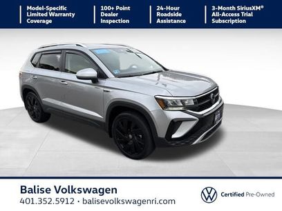 Certified 2024 Volkswagen Taos SE w/ Panoramic Sunroof Package