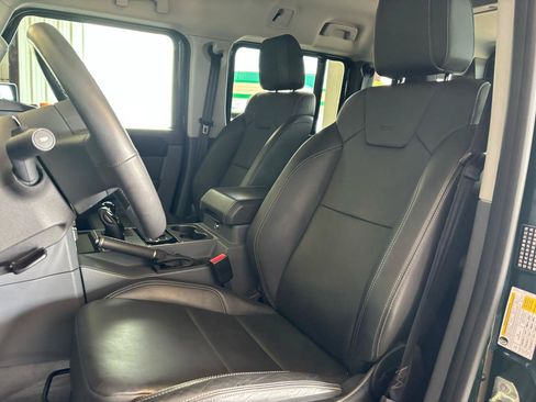 Used 2025 INEOS Grenadier AWD/4WD image 16