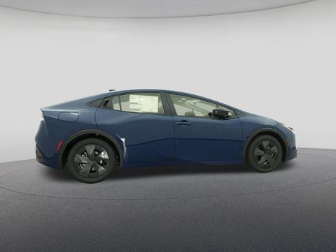 New 2026 Toyota Prius Plug-In Hybrid FWD image 26