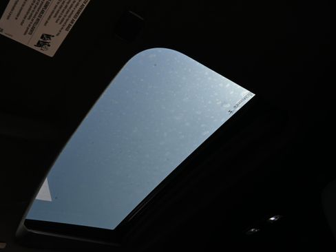 Used 2022 Chevrolet Silverado 1500 ZR2 w/ Technology Package image 27