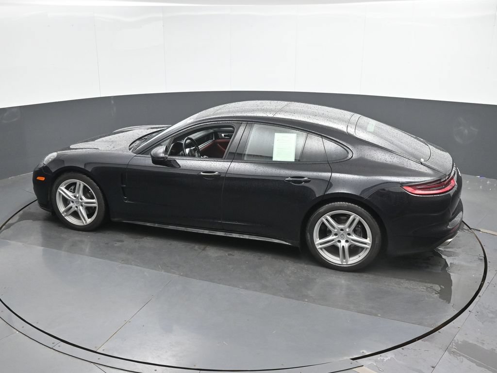 Used 2019 Porsche Panamera image 42