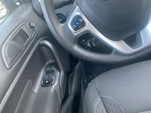 Used 2018 Ford Fiesta SE w/ Equipment Group 201A FWD image 8
