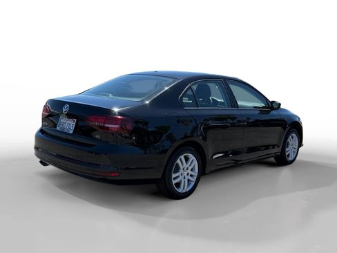 Used 2018 Volkswagen Jetta S w/ Cold Weather Package FWD image 5