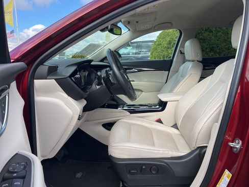 Used 2022 Buick Envision Essence w/ Safety Package image 12