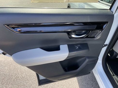 Used 2024 Honda CR-V EX-L image 11