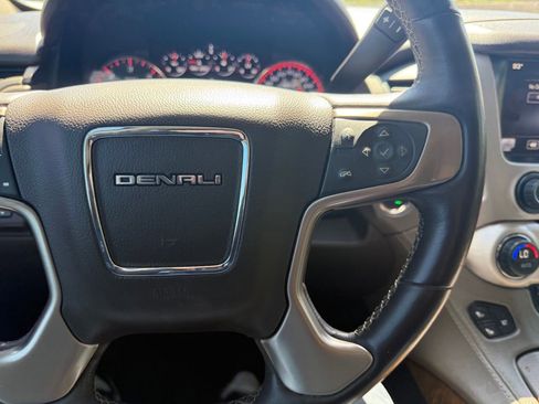 Used 2015 GMC Yukon Denali w/ Touring Package AWD/4WD image 19
