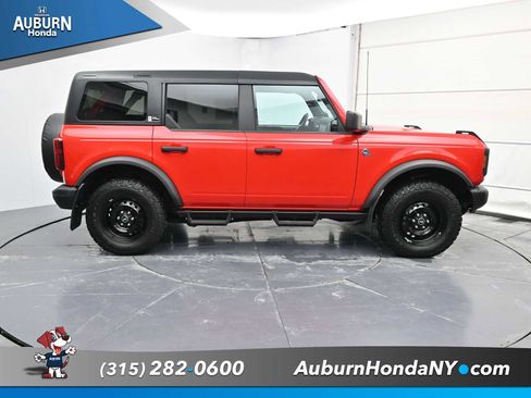 Used 2023 Ford Bronco Black Diamond image 14