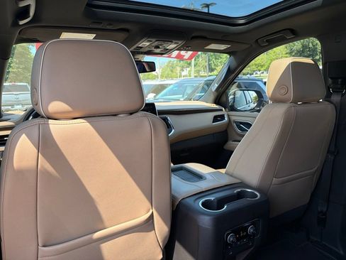 Used 2022 Chevrolet Tahoe Premier AWD/4WD image 33
