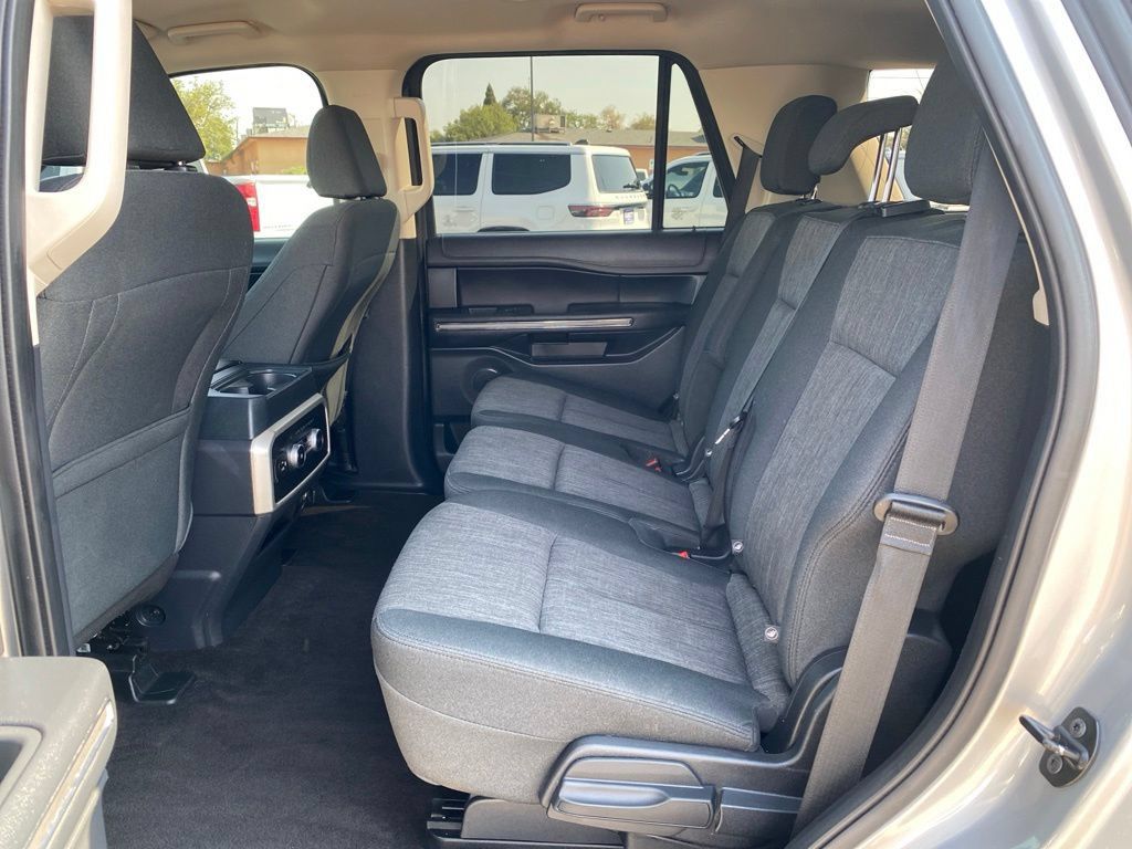 Used 2022 Ford Expedition XLT RWD image 27