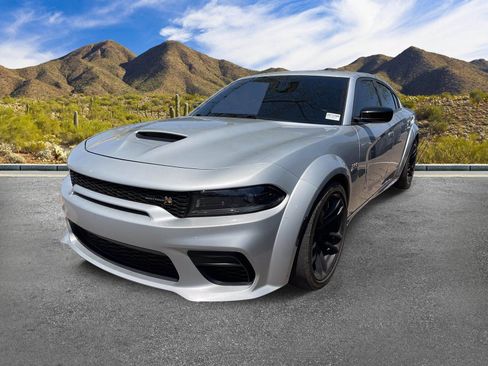 Used 2023 Dodge Charger Scat Pack RWD image 2