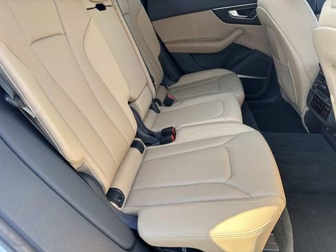 Used 2019 Audi Q8 Prestige image 11
