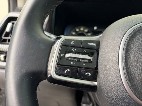 Used 2023 Kia Sorento SX image 27