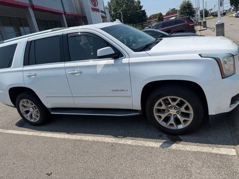Used 2019 GMC Yukon Denali AWD/4WD image 2