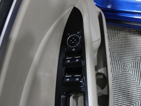 Used 2018 Ford Fusion SE image 7