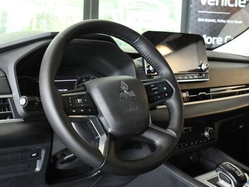 Used 2022 Mitsubishi Outlander SEL AWD/4WD image 30