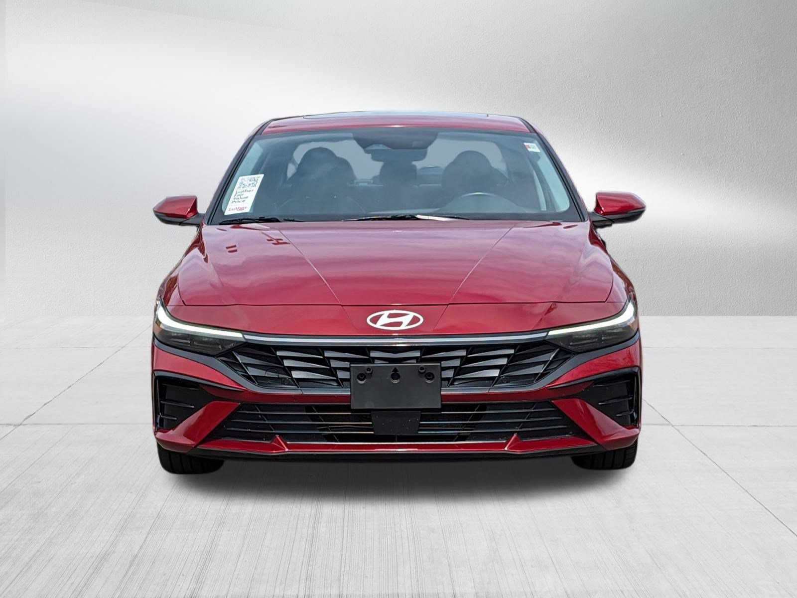Used 2025 Hyundai Elantra Limited FWD image 2