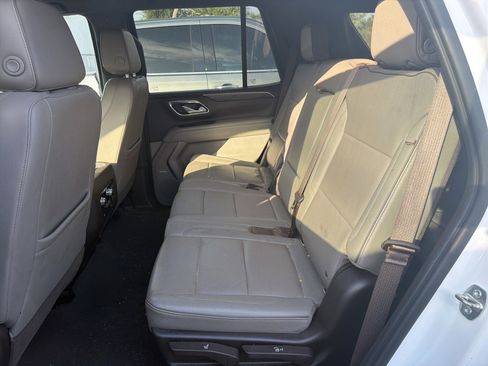 Used 2021 GMC Yukon SLT image 8