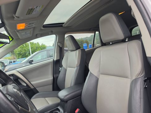 Used 2013 Toyota RAV4 Limited AWD/4WD image 11