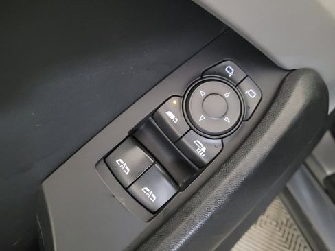Used 2020 Chevrolet Camaro LT RWD image 27