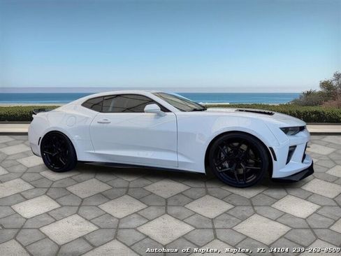Used 2018 Chevrolet Camaro SS RWD image 2