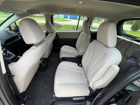 Used 2012 MAZDA MAZDA5 Sport FWD image 16