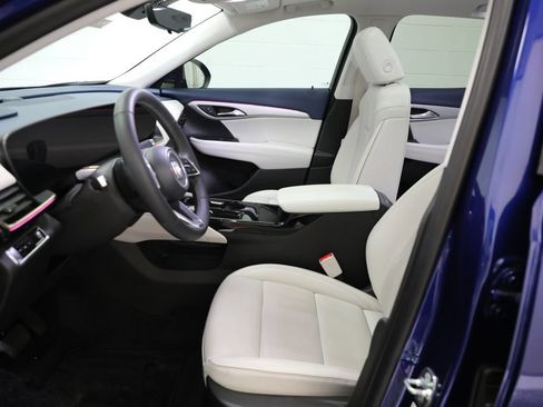 Used 2024 Buick Envision Avenir AWD/4WD image 8