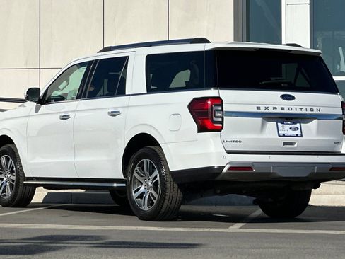 Used 2023 Ford Expedition Max Limited image 5