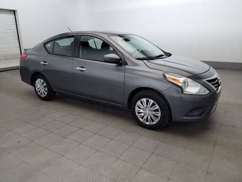 Used 2019 Nissan Versa SV image 11