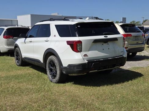 Used 2023 Ford Explorer Timberline AWD/4WD image 6